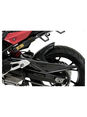 Zakrytí Zadního Kola, Černá