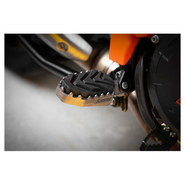 Akrapovic Adventure Fussrasten-Set Titan m. ABE