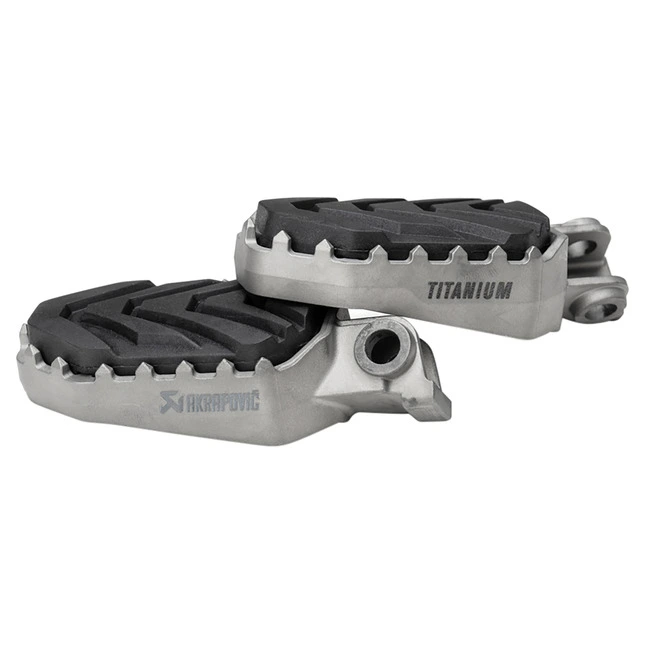 Akrapovic Adventure Fussrasten-Set Titan m. ABE