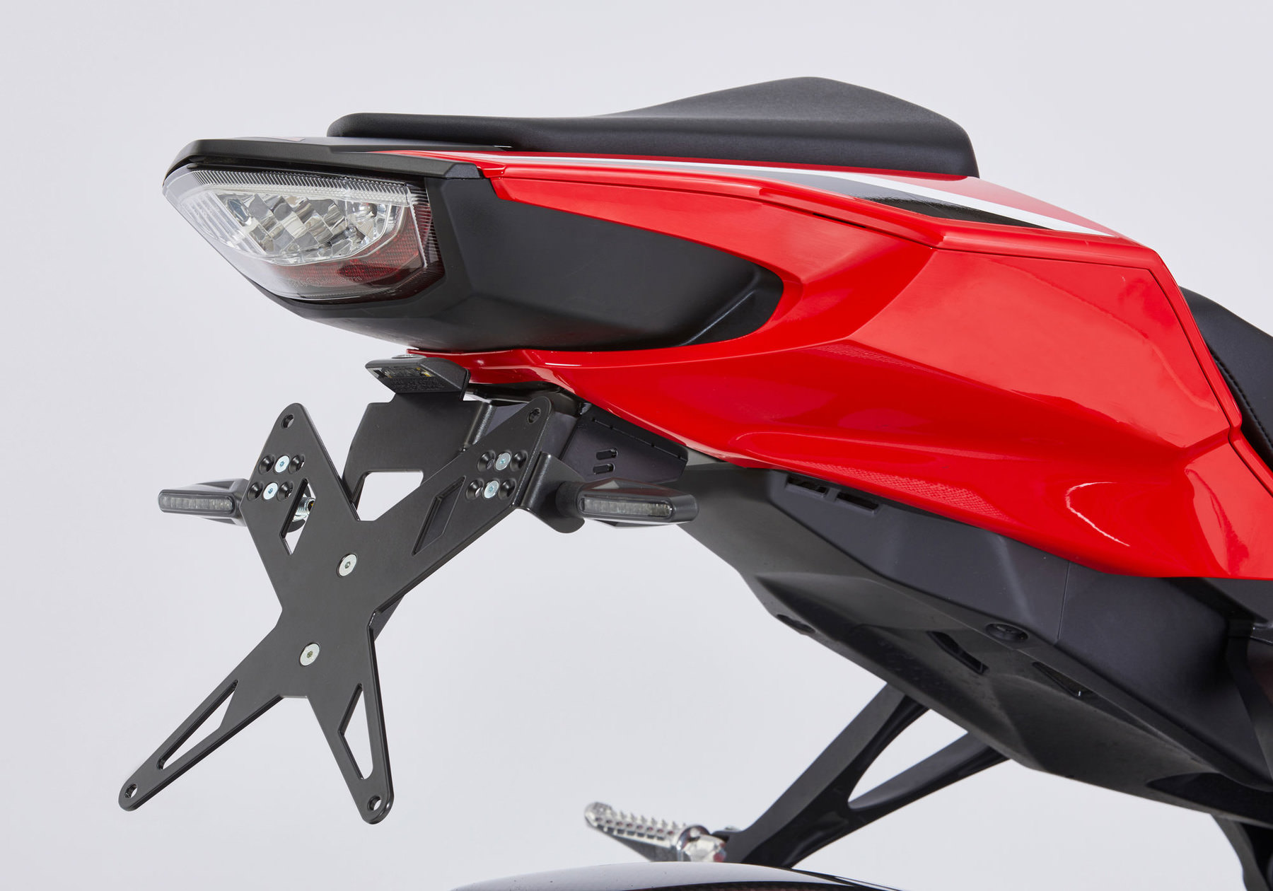 PROTECH X-Shape Kennzeichenhalter Für Honda CB125R 2018-2020 | LED Beleuchtung