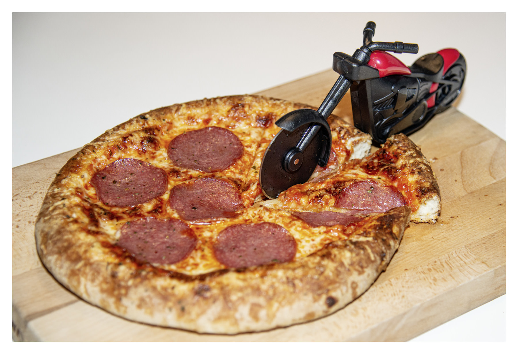 MOTORCYCLE PIZZA CUTTER STAINLESSSTEEL BLADE