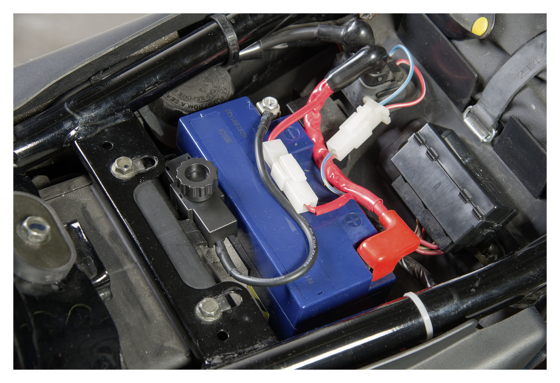 Baas BA22 Tester Batteria 12V Per Veicoli, Montaggio Su Tubo O Manubrio, Made In Germany