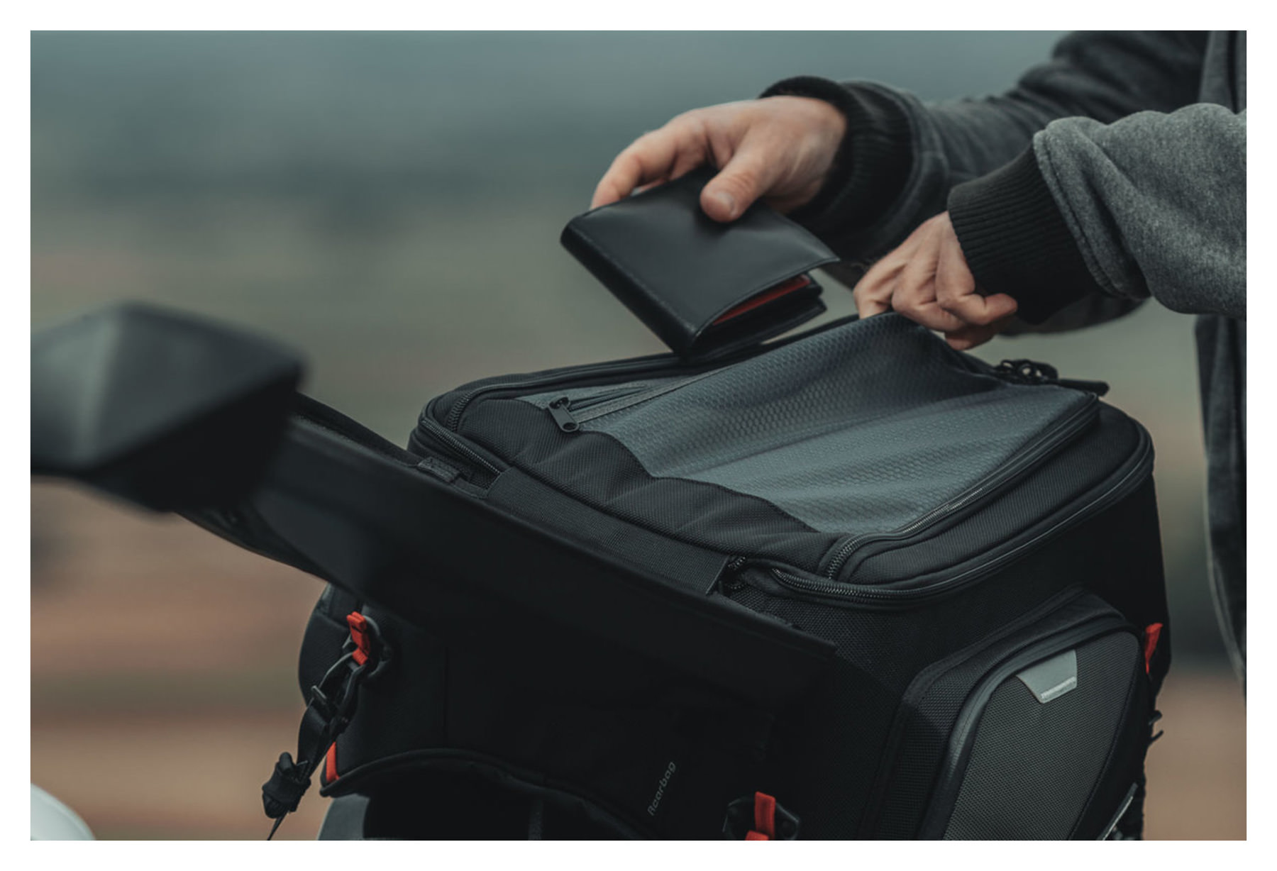 SWMotech REARBAG PRO TAIL BAG lowcost Louis 🏍️