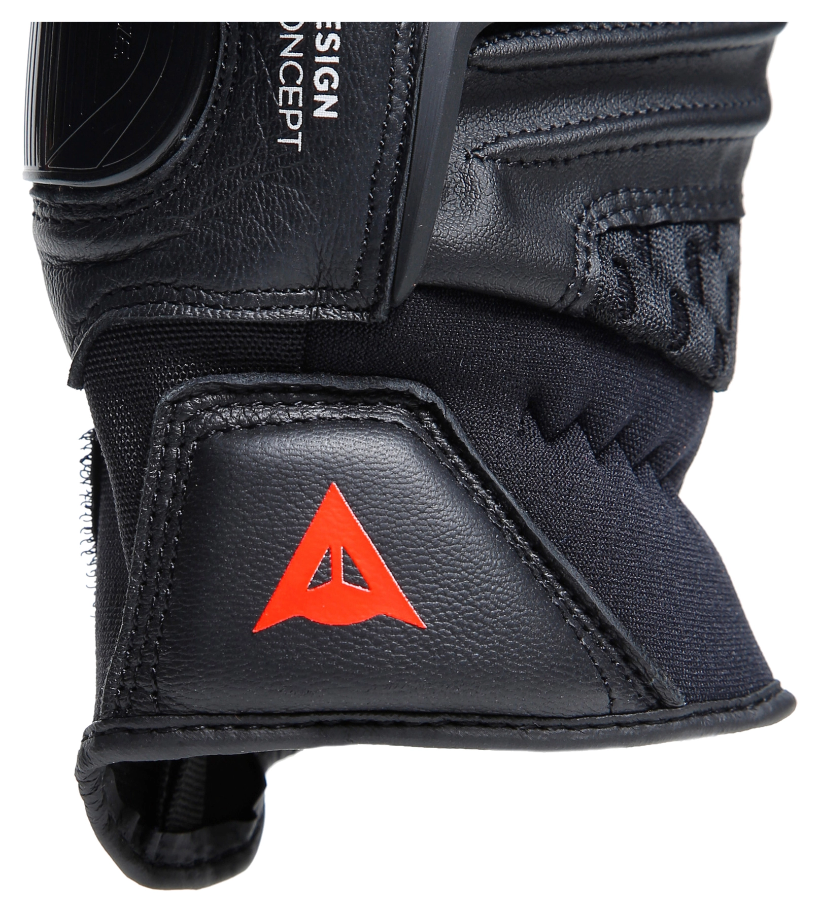 Carbon 4 Short