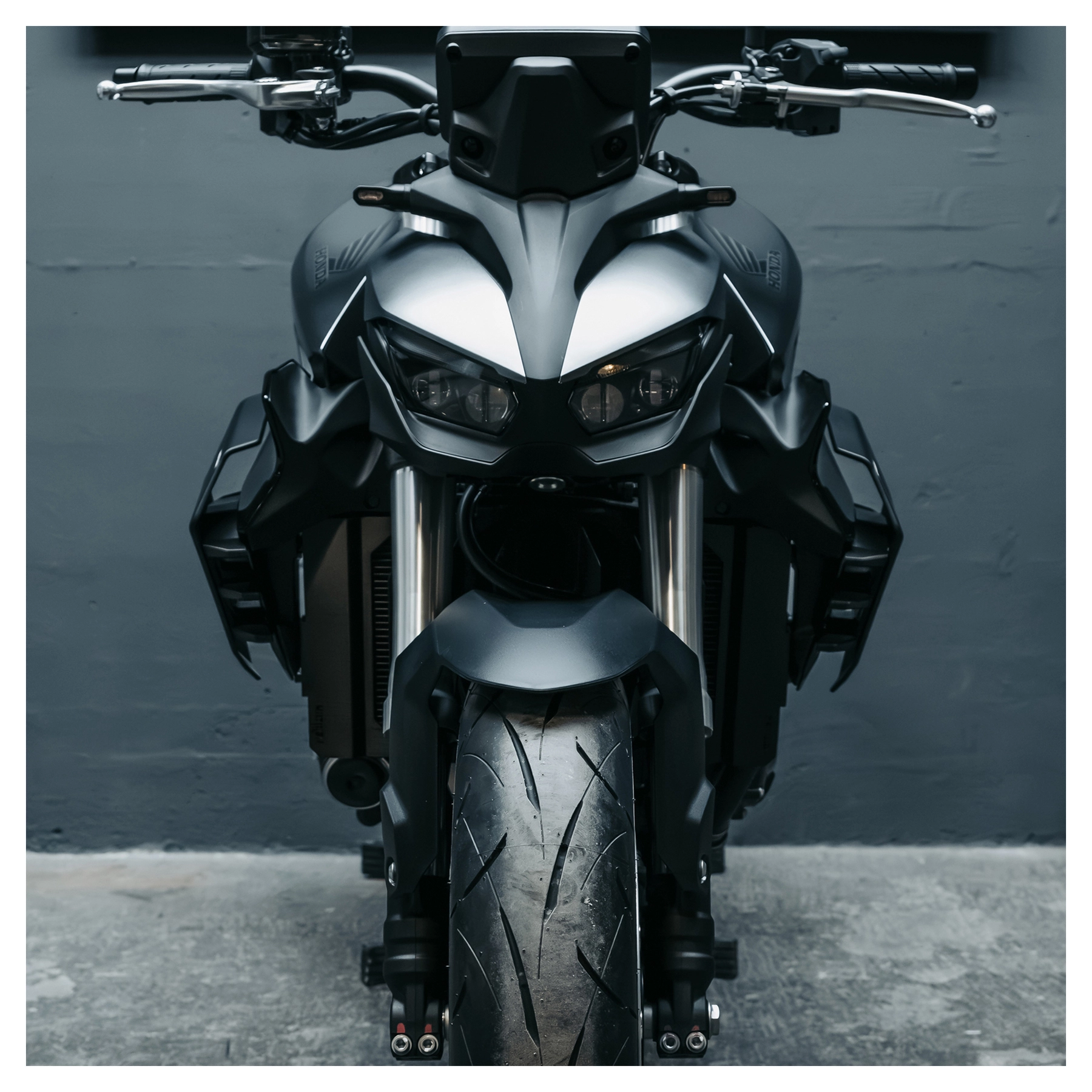 Aero Wings CB1000 Hornet