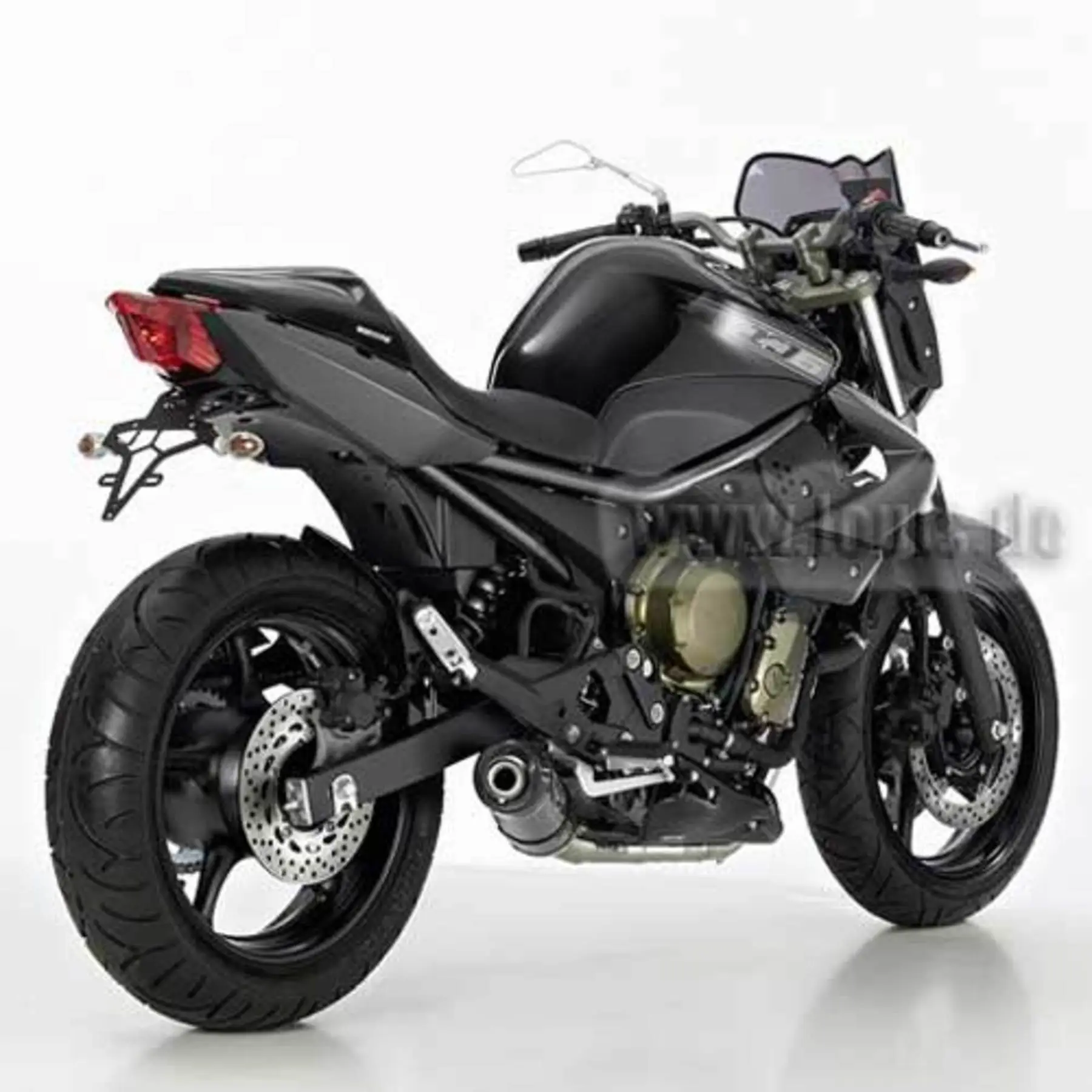 Shark yamaha clearance