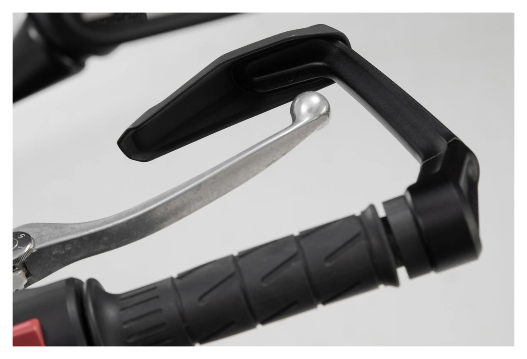 Lever Guard W. Wind Protection