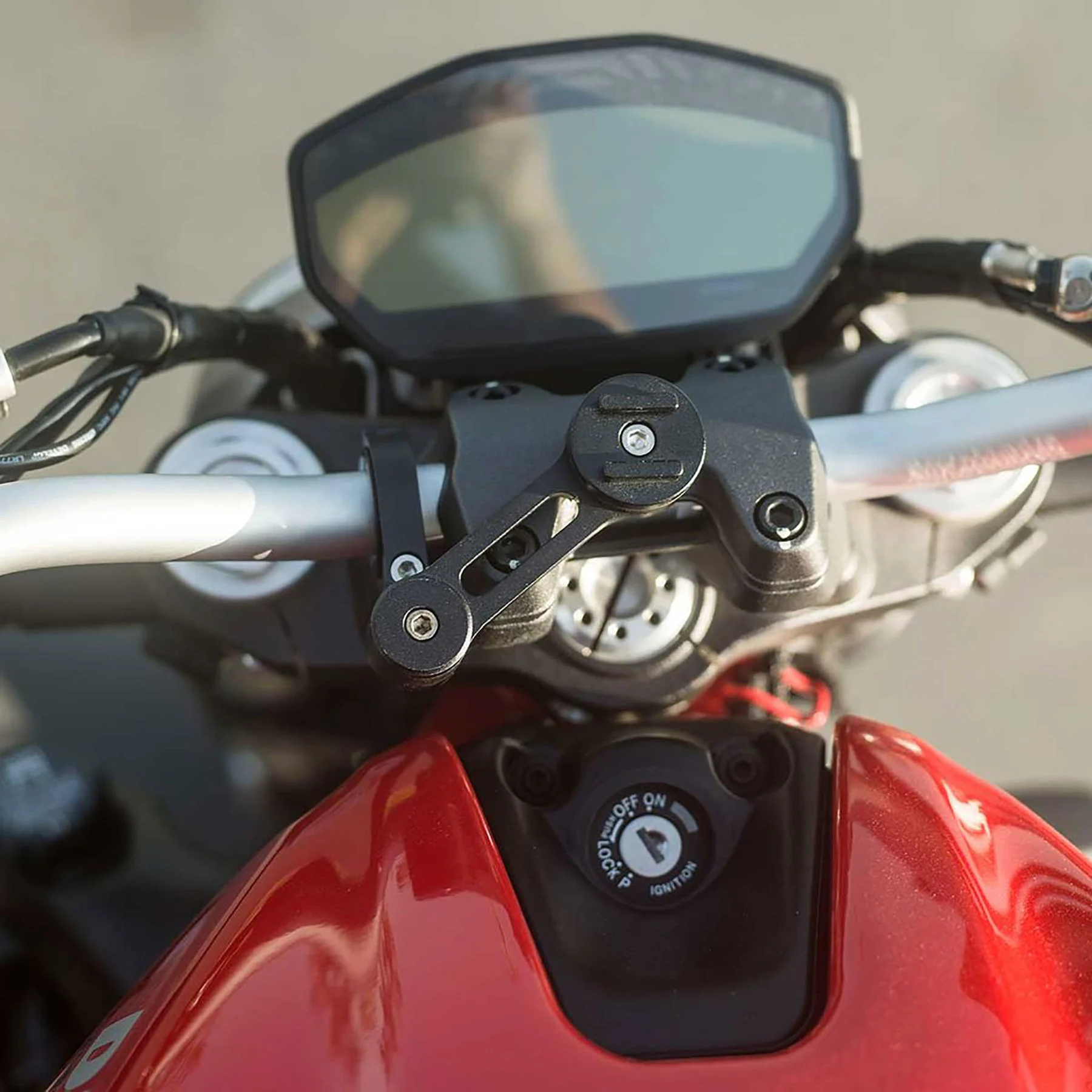 SP CONNECT Ducati Moto Bundle Per IPhone 8+/7+/6S+/6 – Supporto Twist-to-lock Con Custodia E Cover Impermeabile