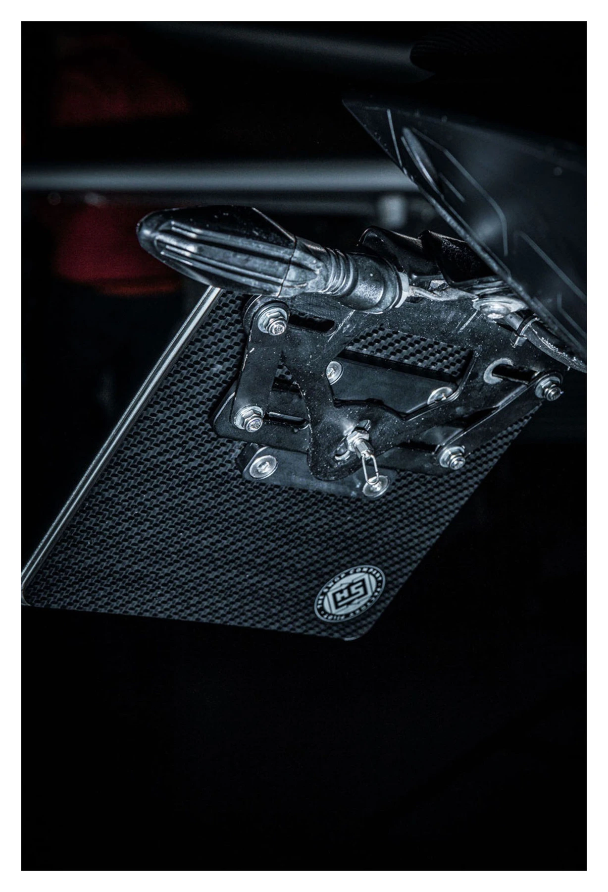 Gorilla Plate Carbon