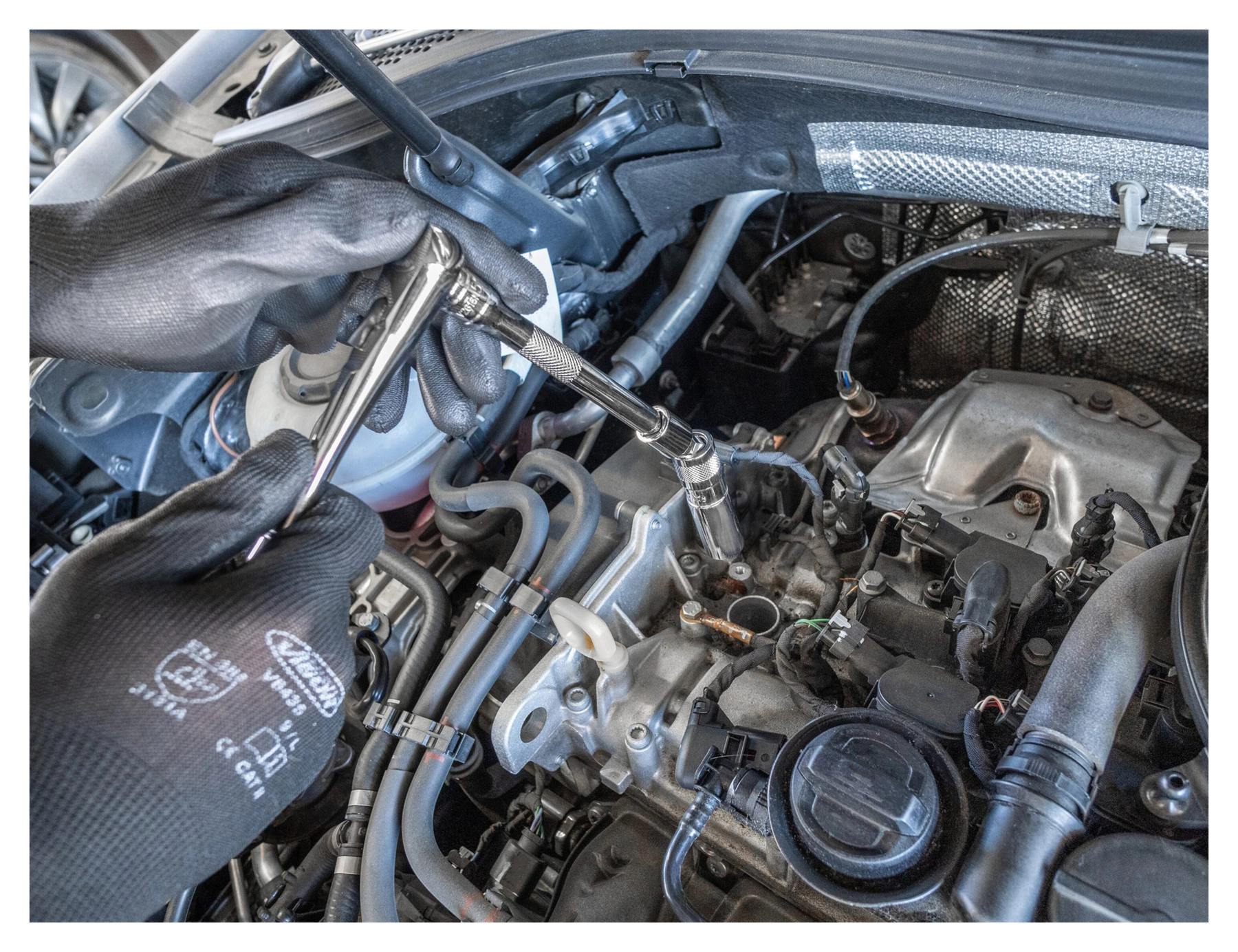 Spark plug socket set