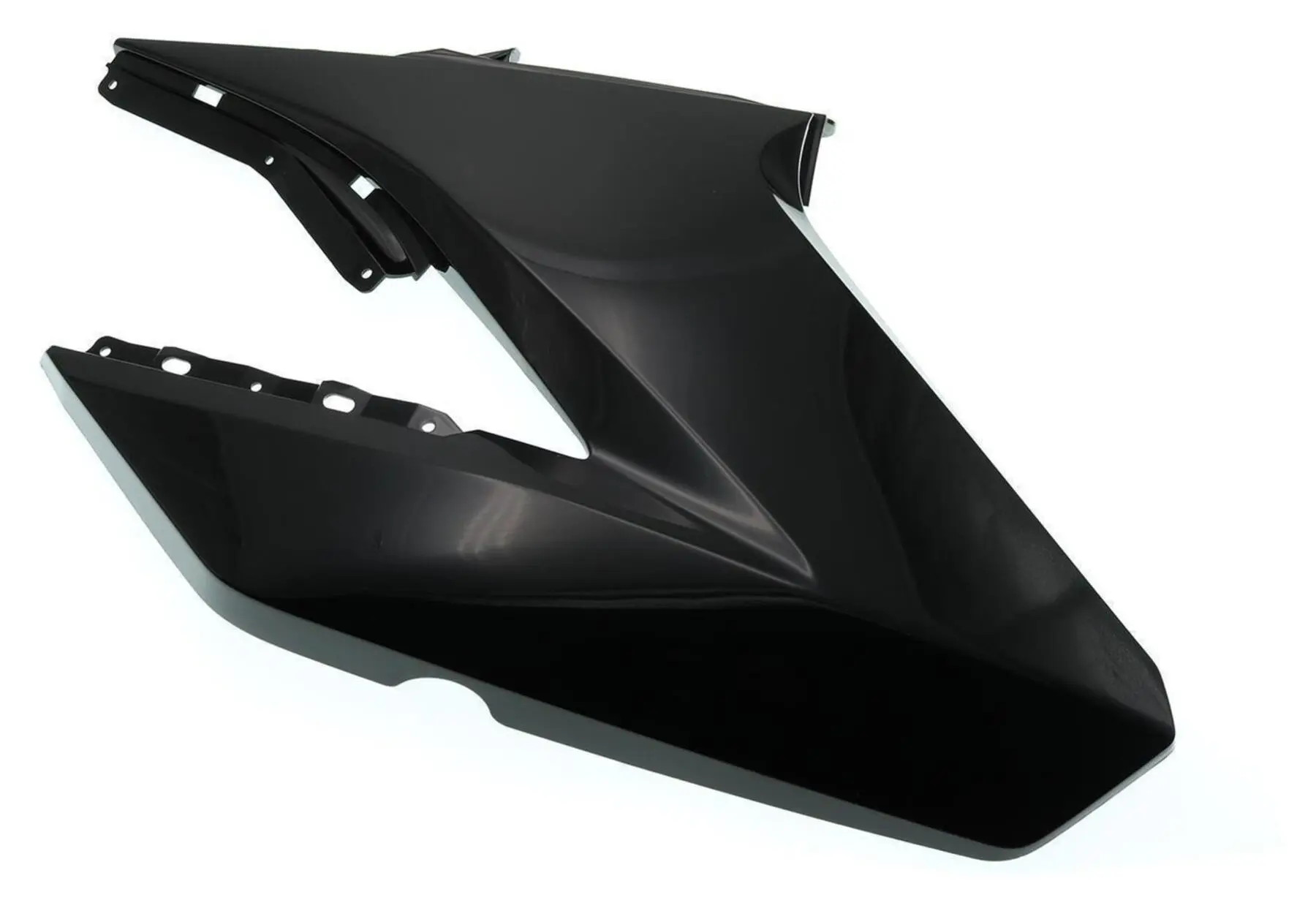 Fuel tank fairing