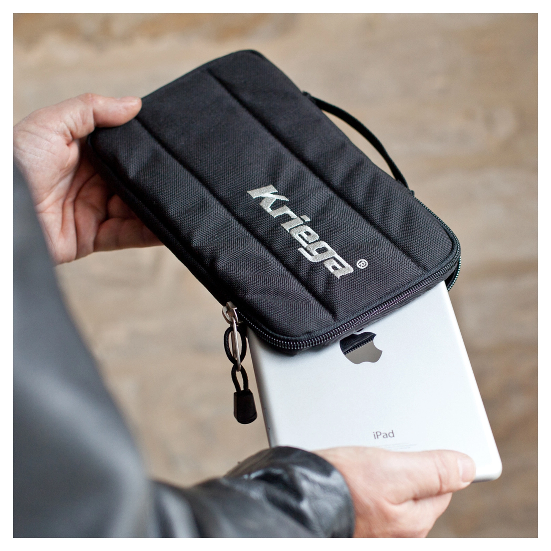 Mini sac pour tablettes jusqu’à 7 pouces