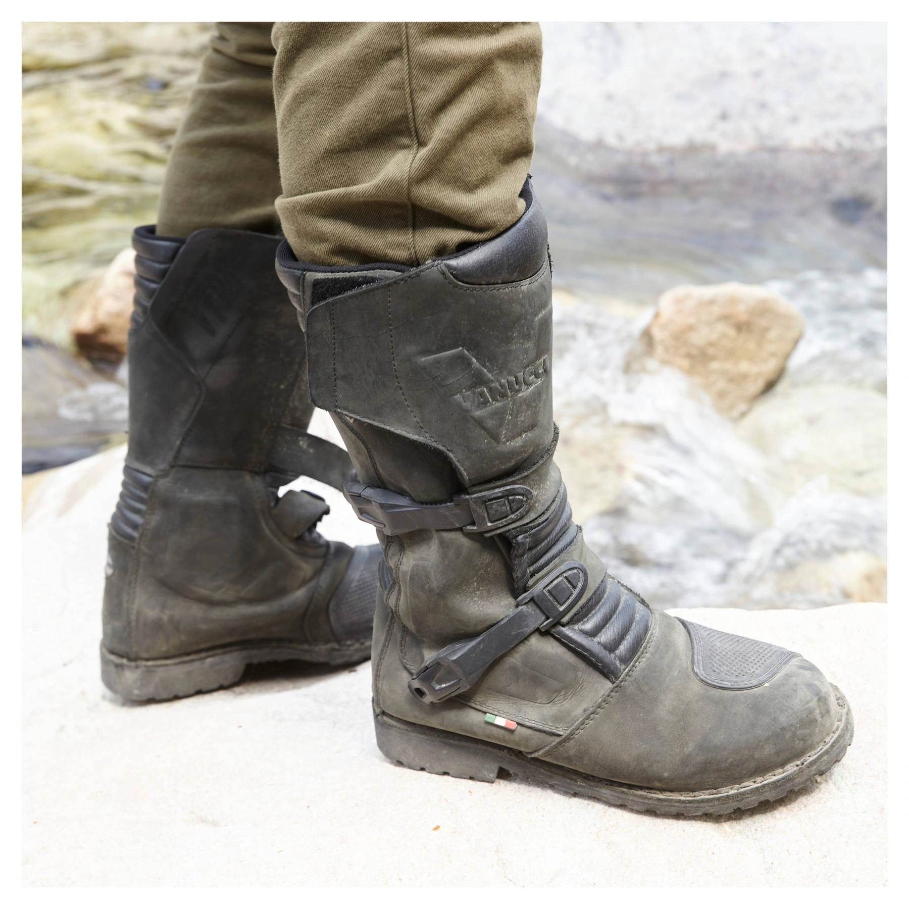 Vanucci motorcycle boots top