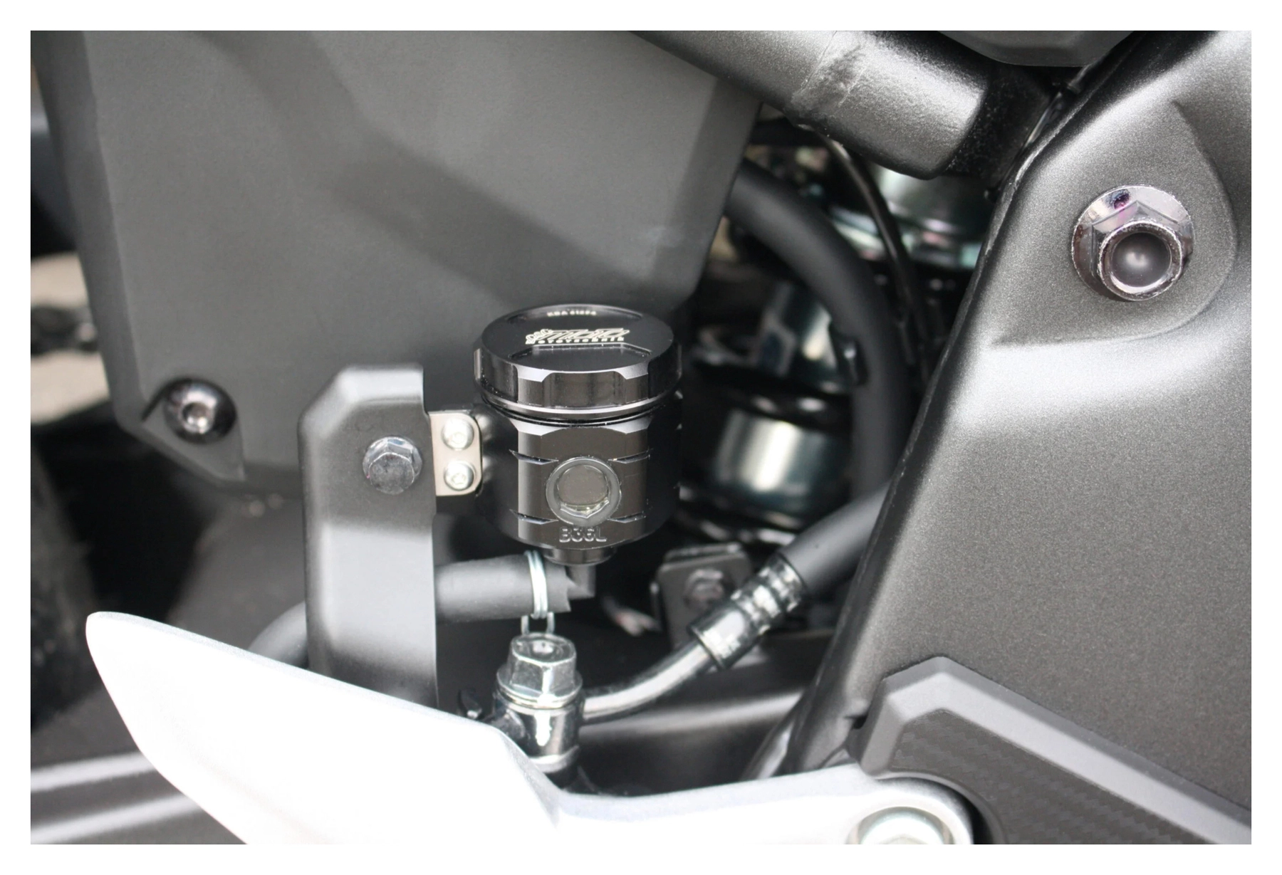 Réservoir liquide frein