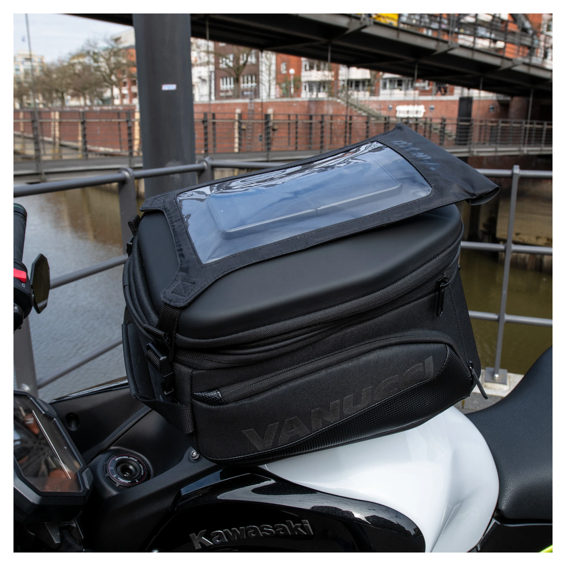 Smartphone holder Tank bag Tanklock