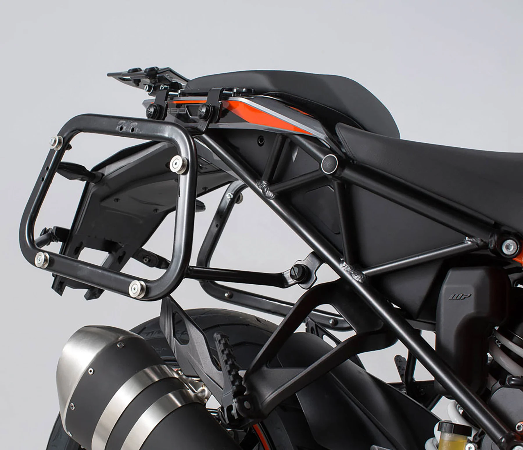 TRAX ADV aluminium case system