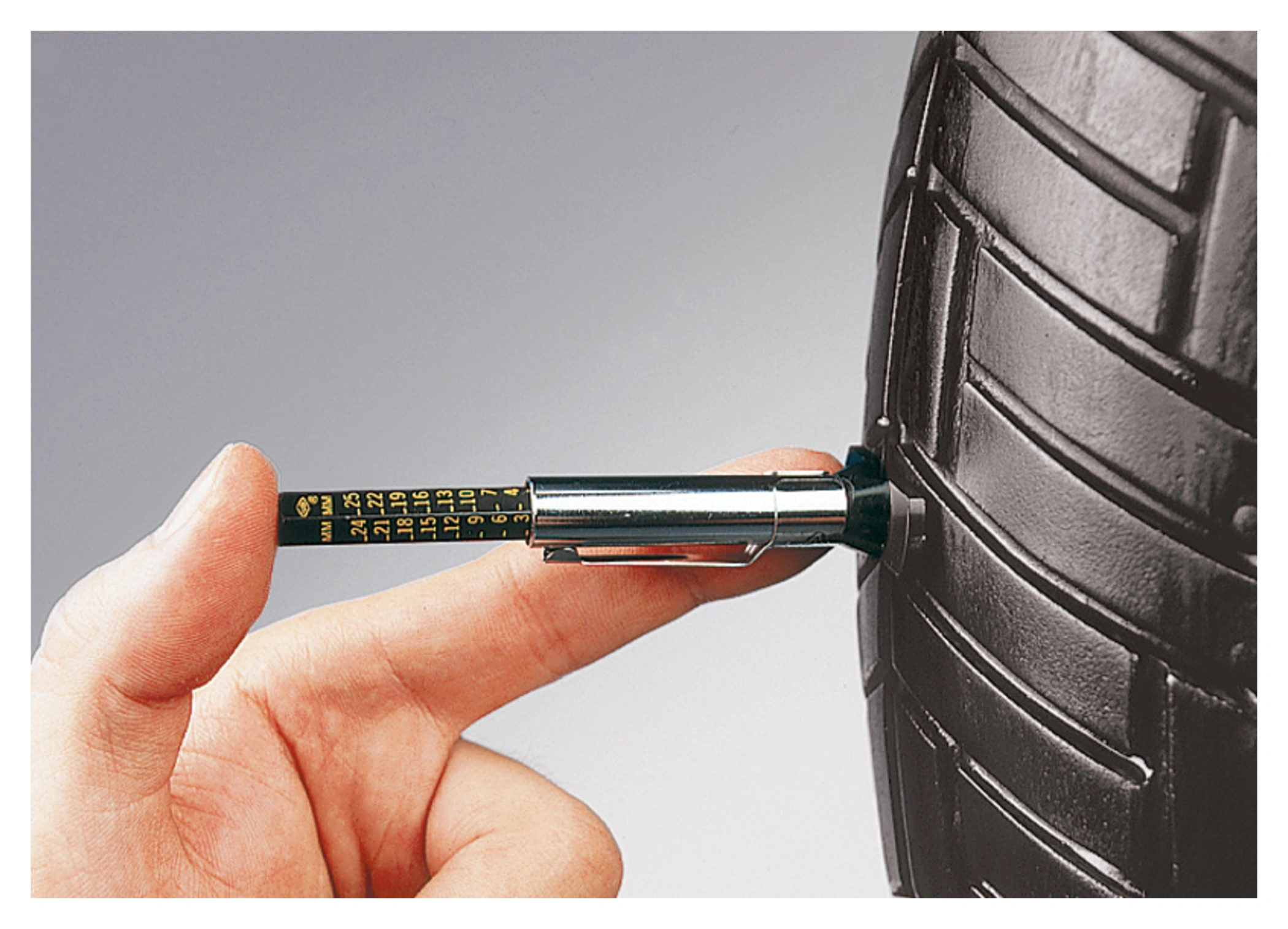 Jauge de profondeur digitale profil / usure de pneu