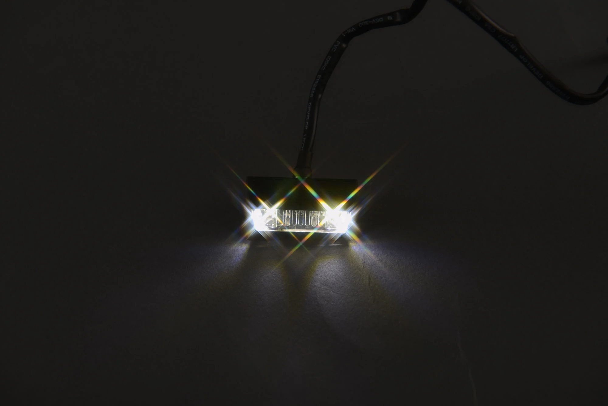 Luz de matrícula LED – Reequipamiento, ventajas y datos, posibles fallos