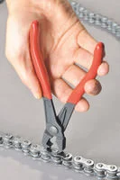 CHAIN PLIERS FOR FITTING