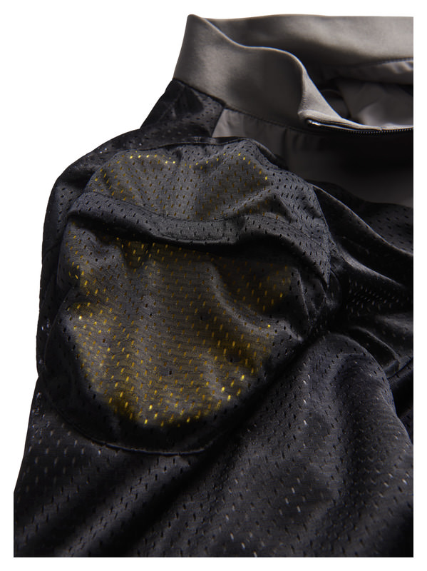 BLAUER SPRING PULL MAN