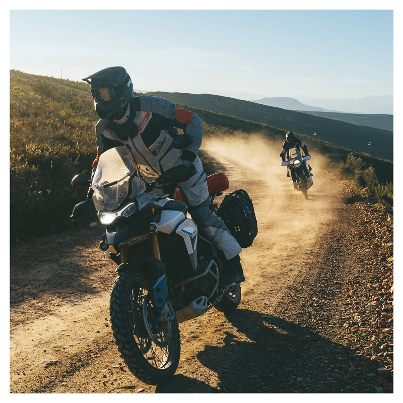 ADV Dritour 7.5