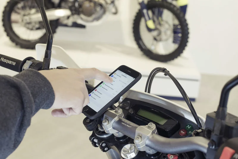 iPhone Smartphone Mount Set