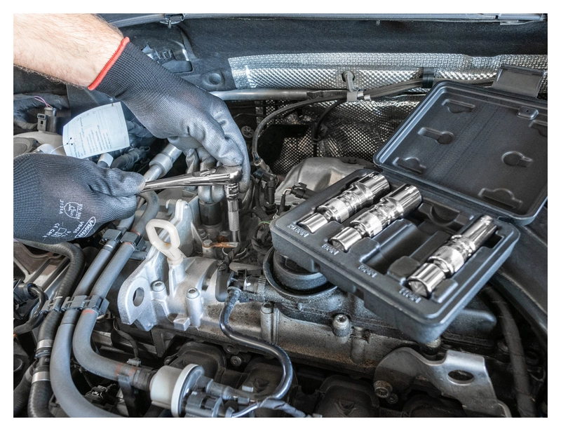 Spark plug socket set