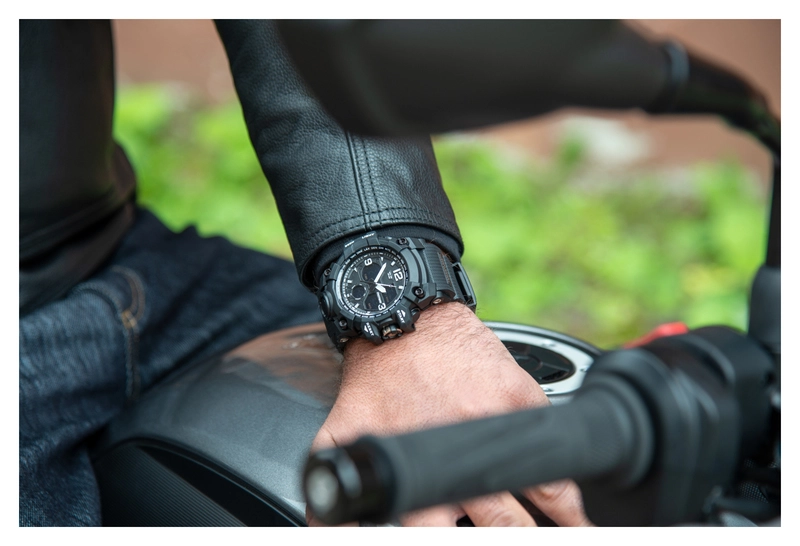 Uni 221 Horloge