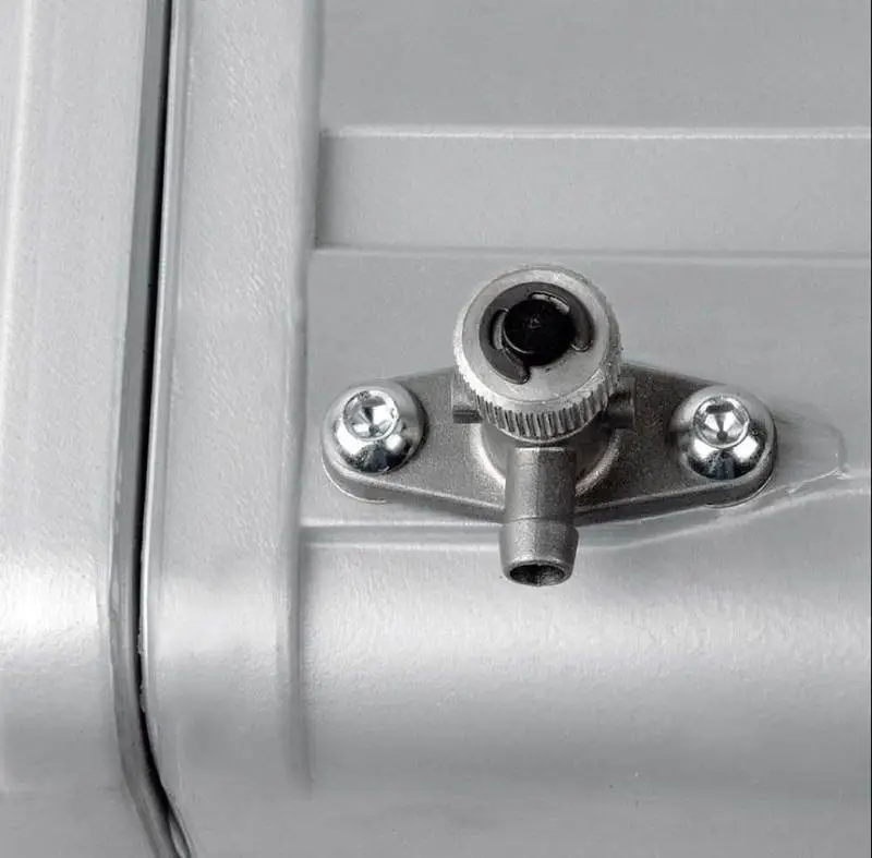 HEPCO & BECKER WATER TAP