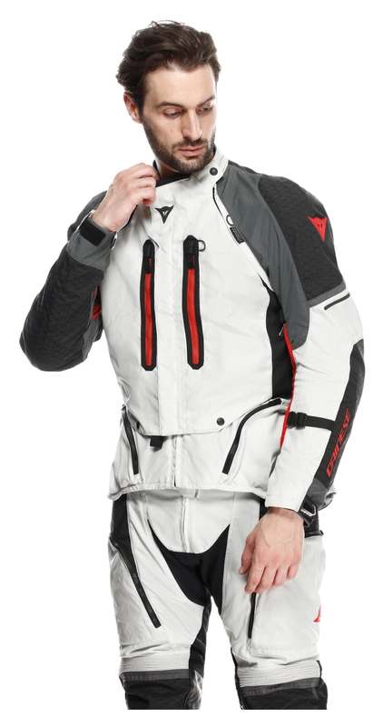 Super Adventure Uomo