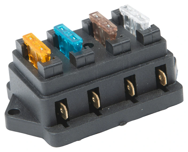 Fuse box for up to 4 fuses