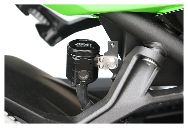 Réservoir liquide frein