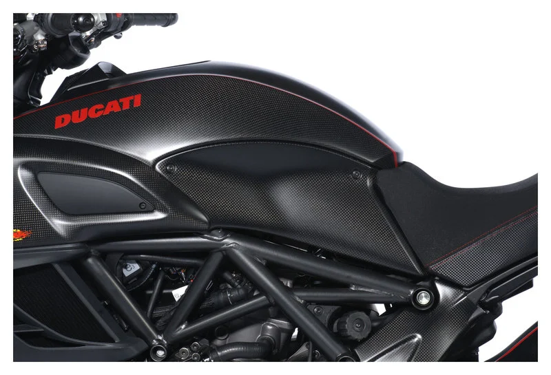 Carbonteile für Ducati Diavel 2011-2018