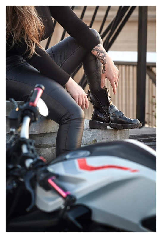 Essential , Livello AA