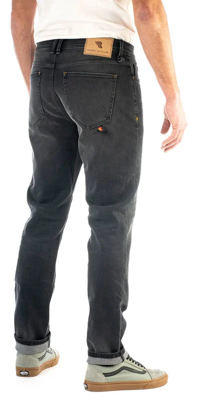 Tapered Slim Jeans Model 2020