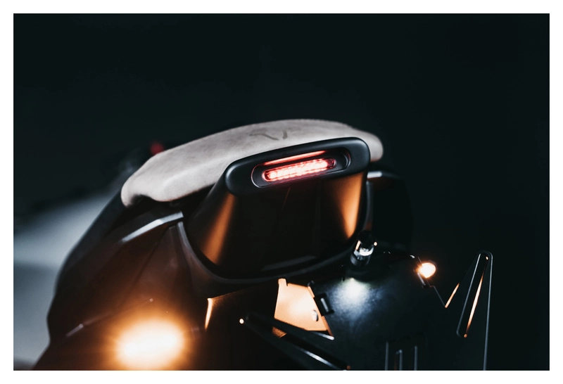 Achterk. met rem- & achterlicht CB650R