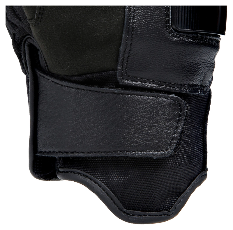 Carbon 4 Short