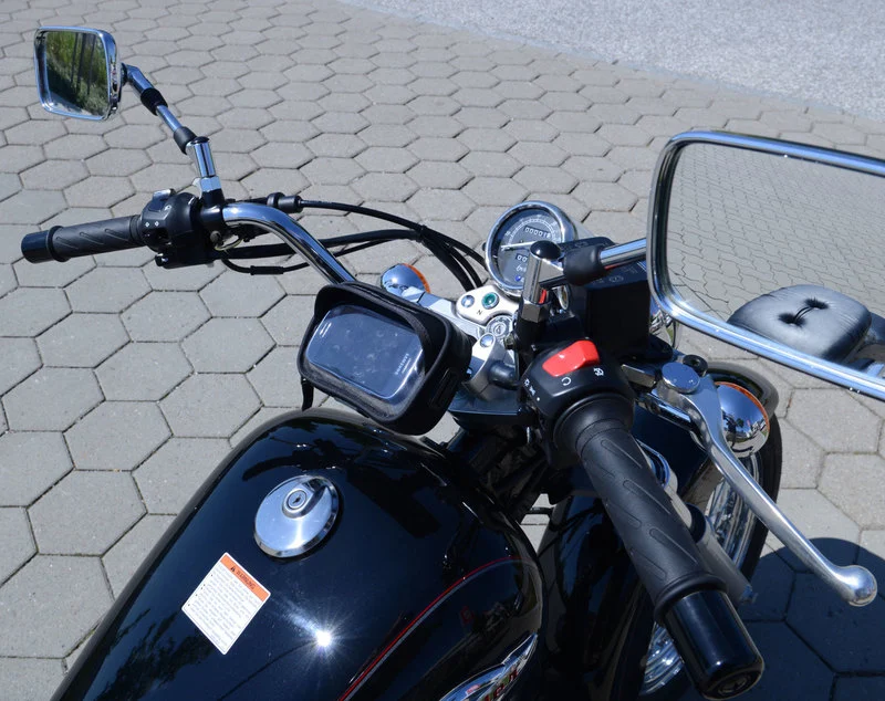 MEDIEVÄSKA MOTODETALJER