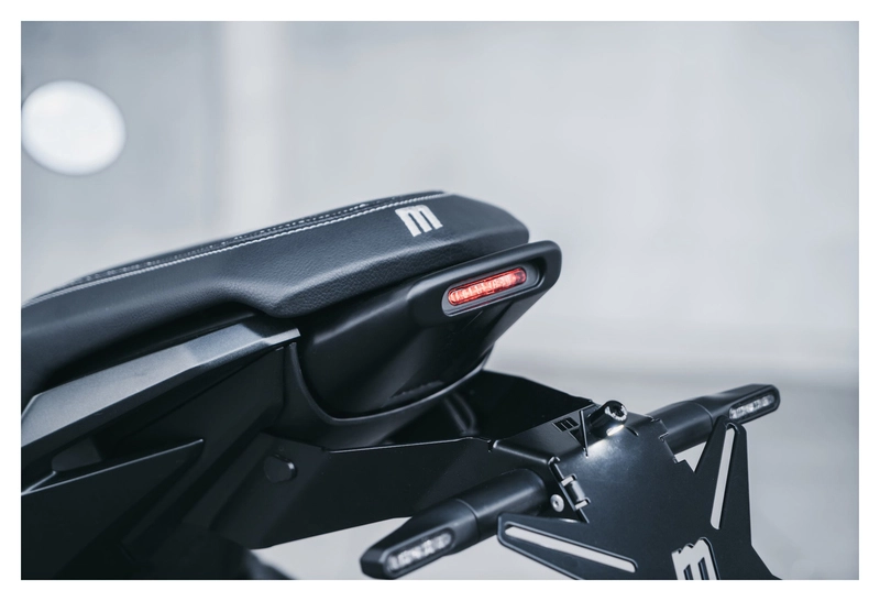 Achterk. met rem- & achterlicht CB650R