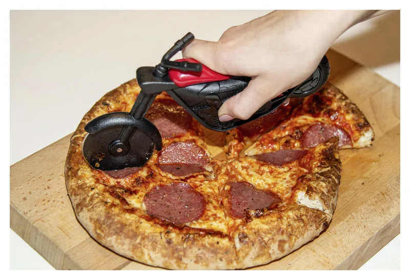 MOTORCYCLE PIZZA CUTTER